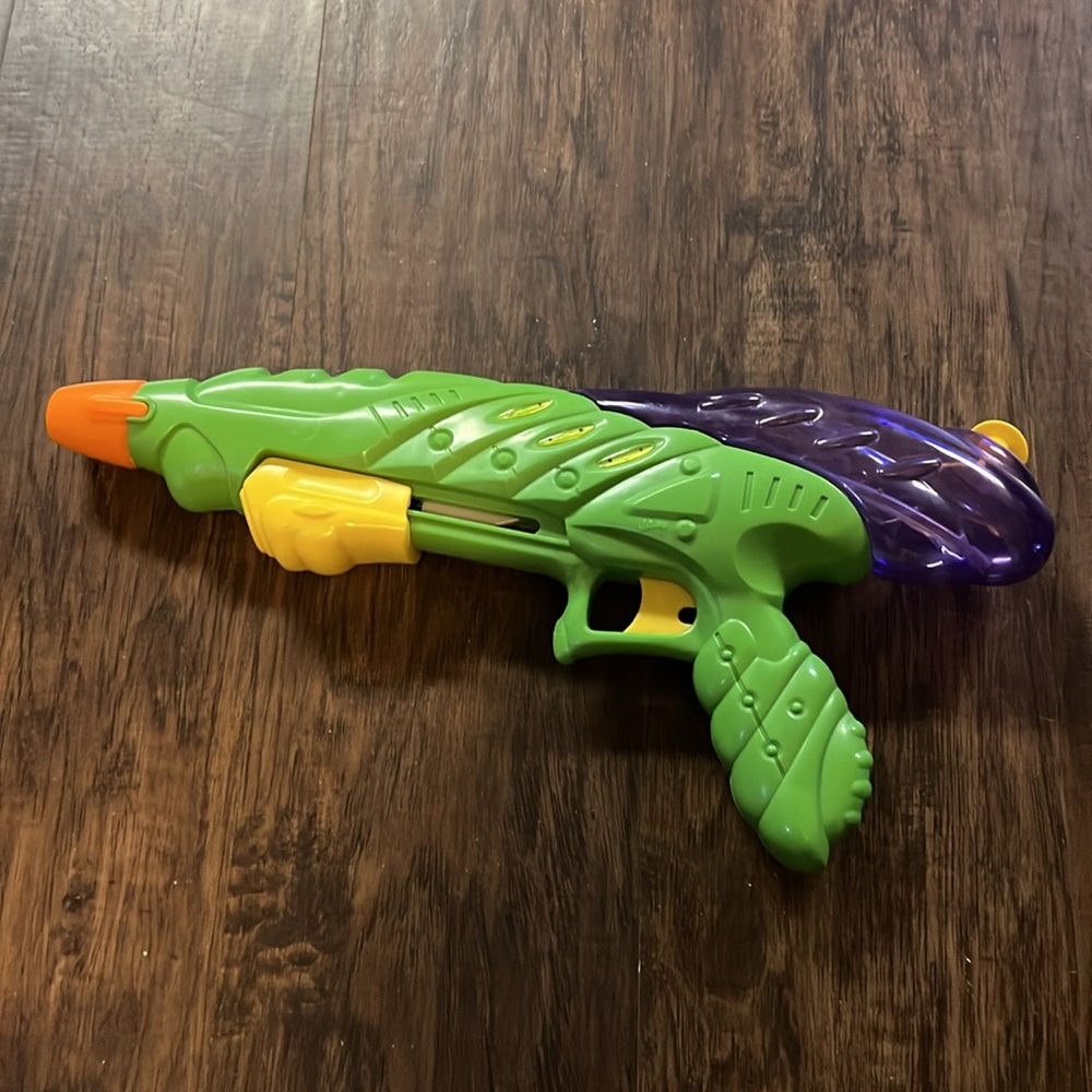 Water Toy - Picture 2 of 2